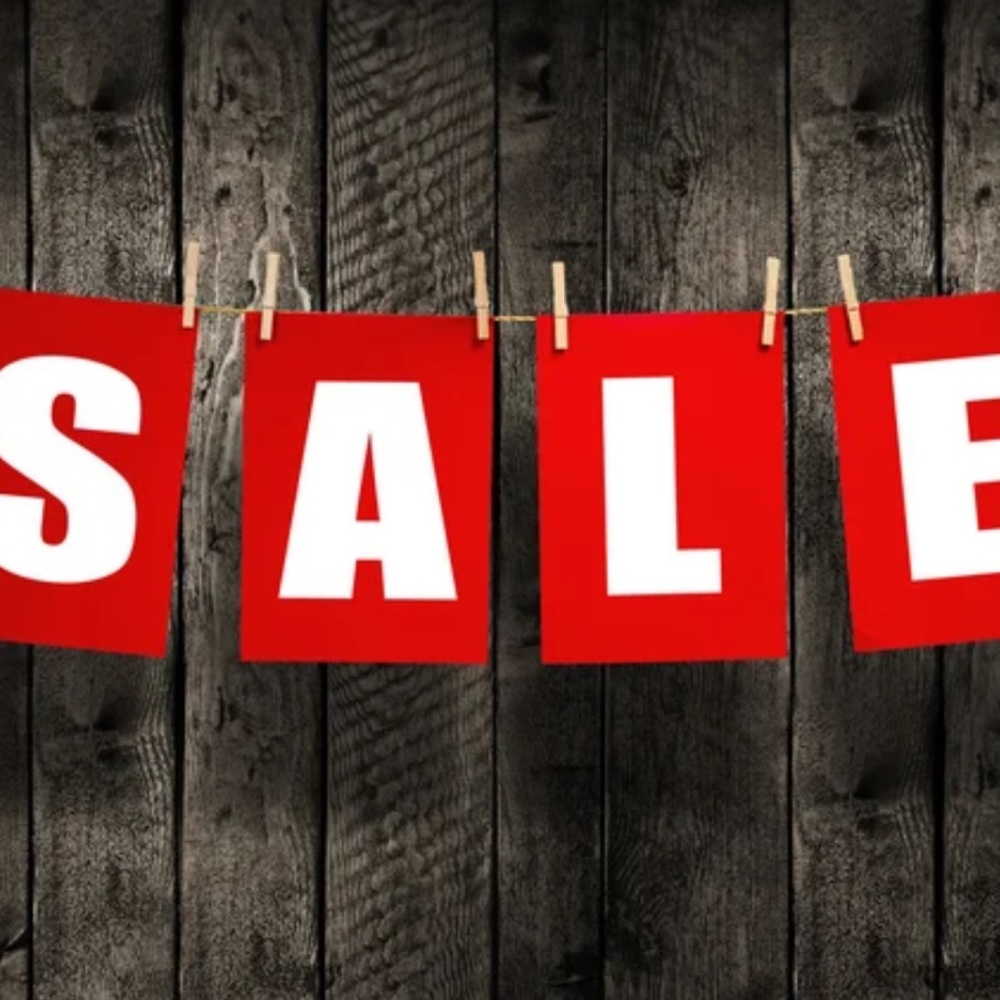 🎄S A L E SALE SALE!!!  Hurry before it’s gone!  Up to 50% off selected items!🎄